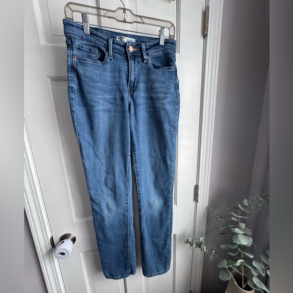 Levi Midrise Straight Jeans sz 4